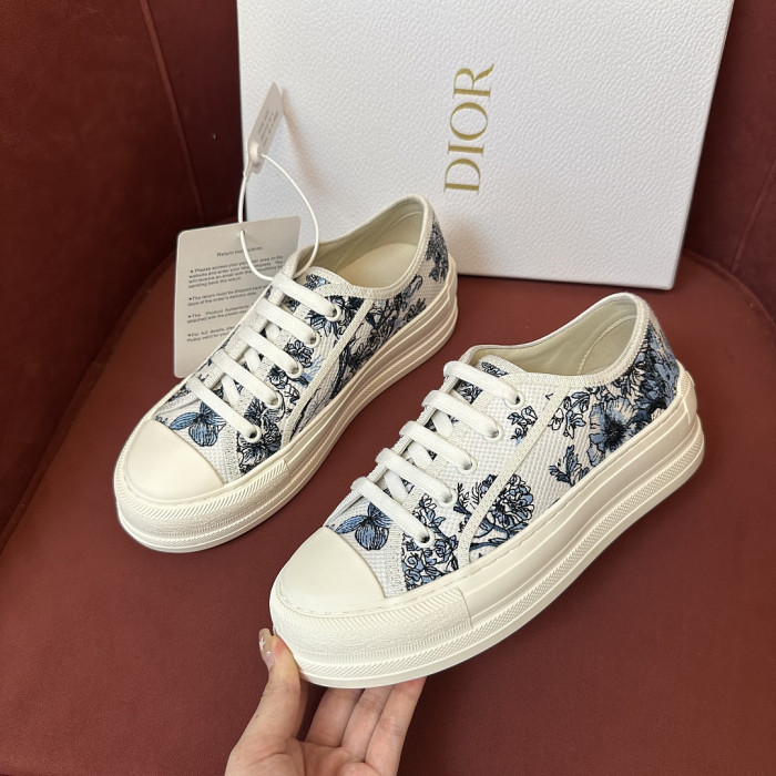 D10R SNEAKER