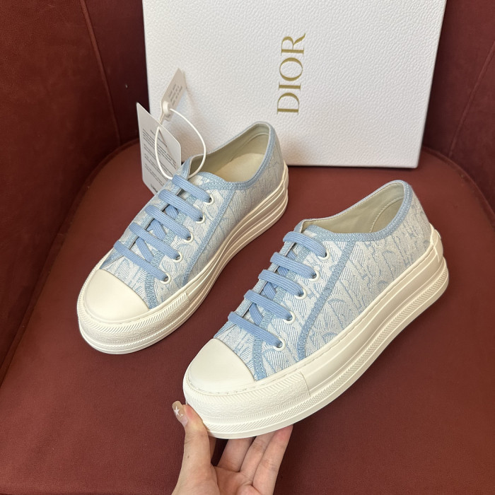 D10R SNEAKER