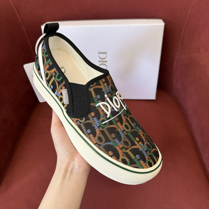 D10R SNEAKER