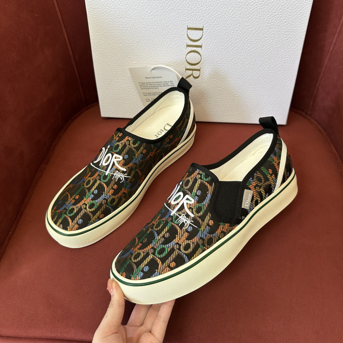 D10R SNEAKER