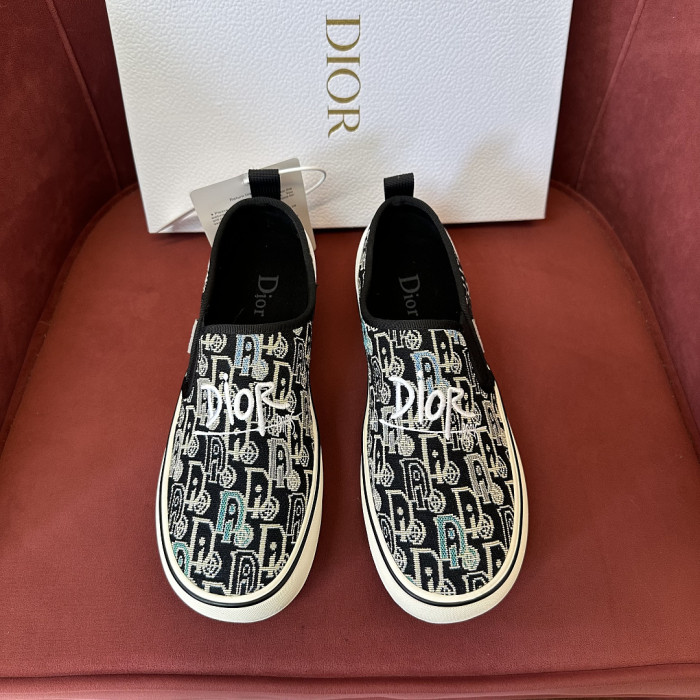 D10R SNEAKER