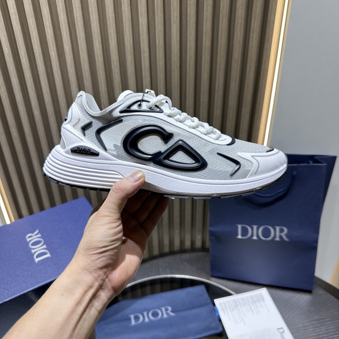 D10R SNEAKER