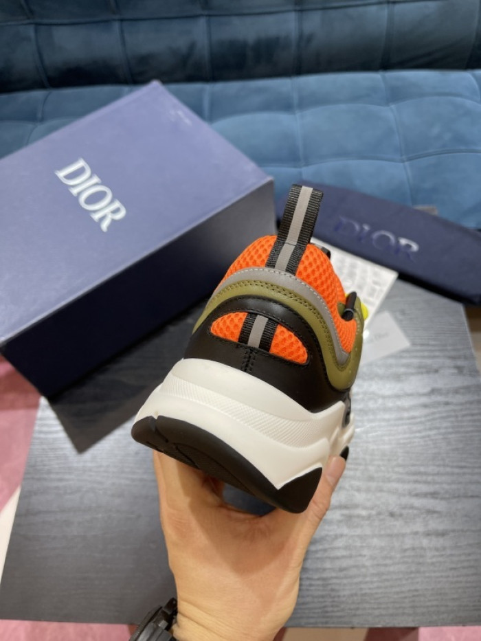 D10R SNEAKER