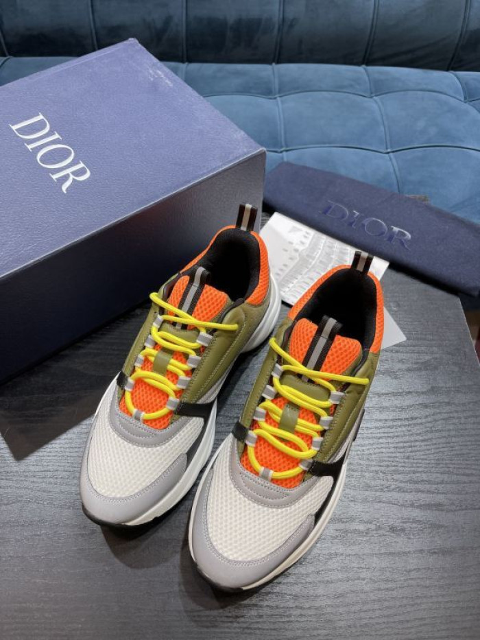D10R SNEAKER