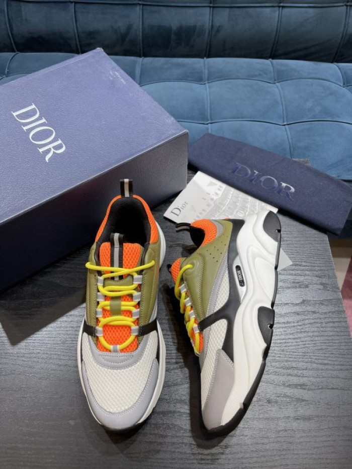 D10R SNEAKER