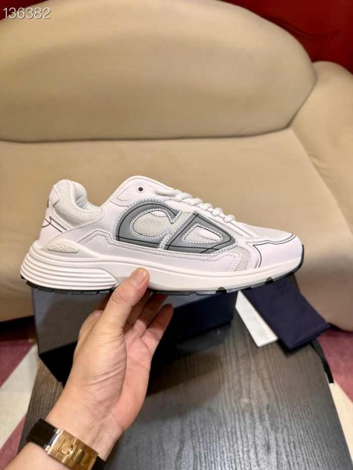 D10R SNEAKER