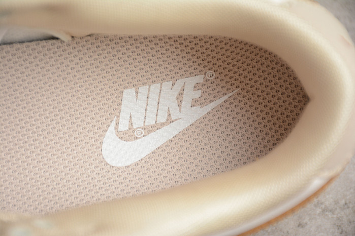 nike dunk low phanT0m metallic gold dx5930-001