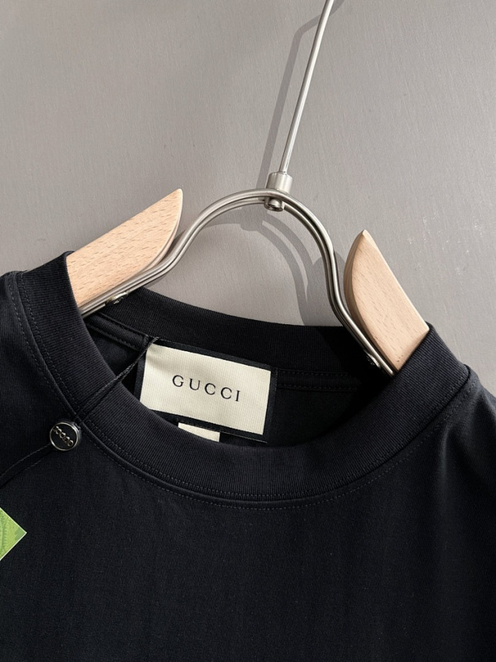 GU1 CLOTHING