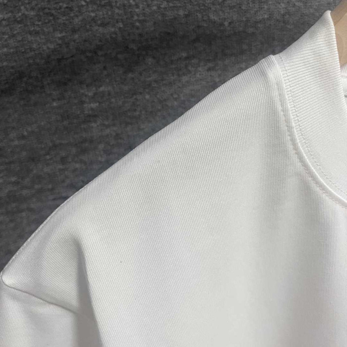 GU1 CLOTHING