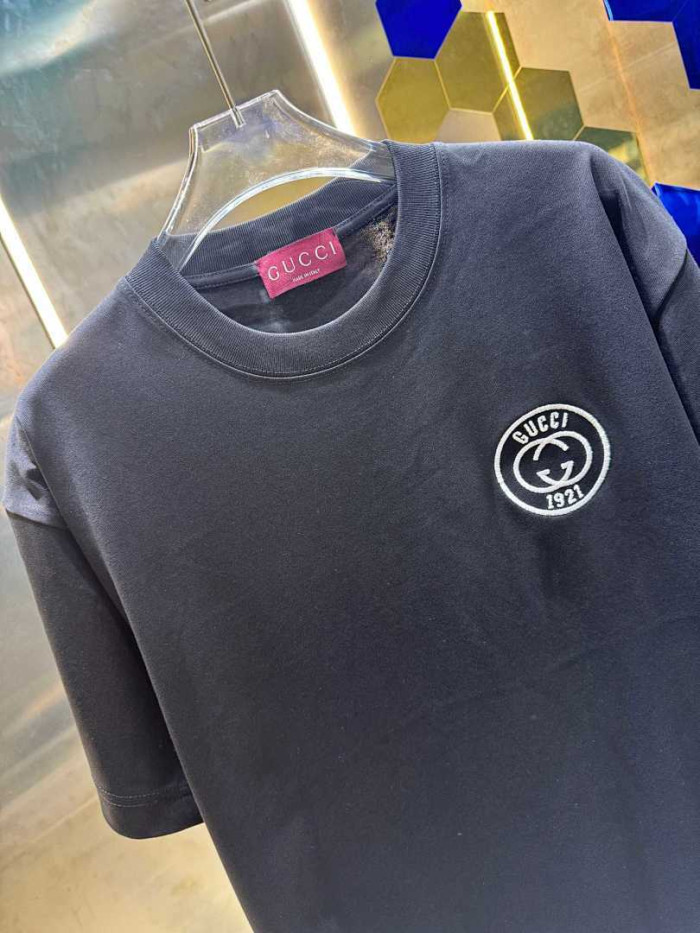 GU1 CLOTHING