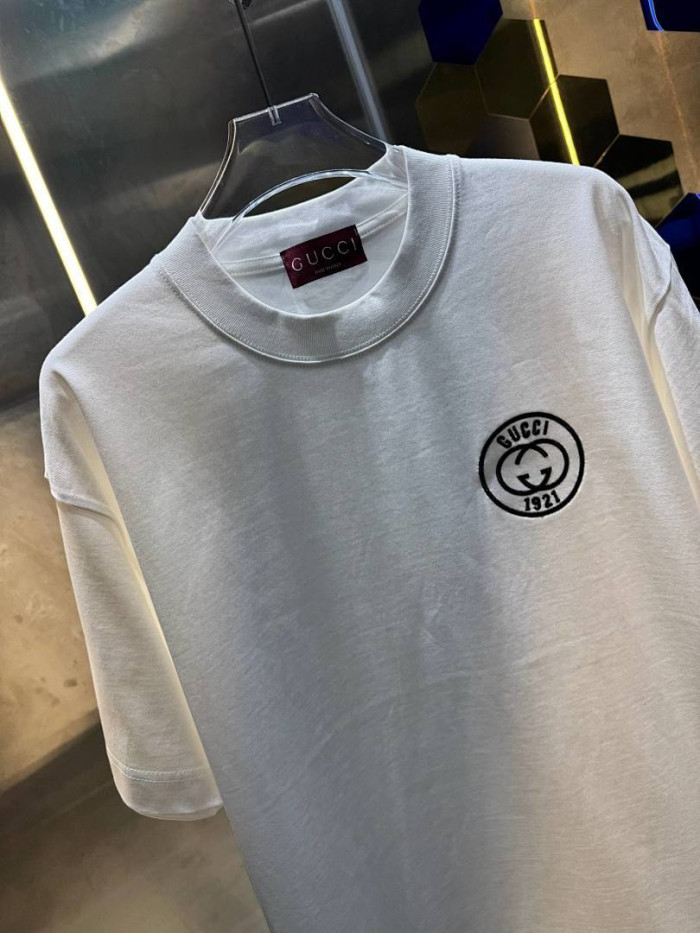 GU1 CLOTHING