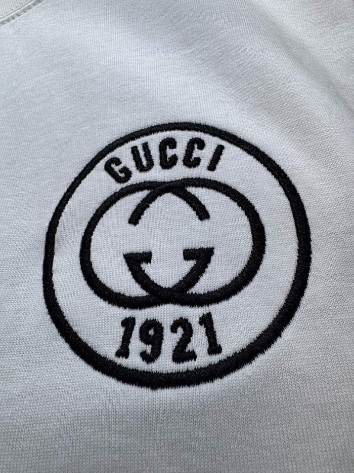 GU1 CLOTHING