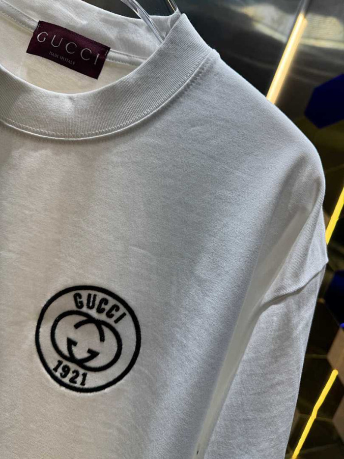 GU1 CLOTHING
