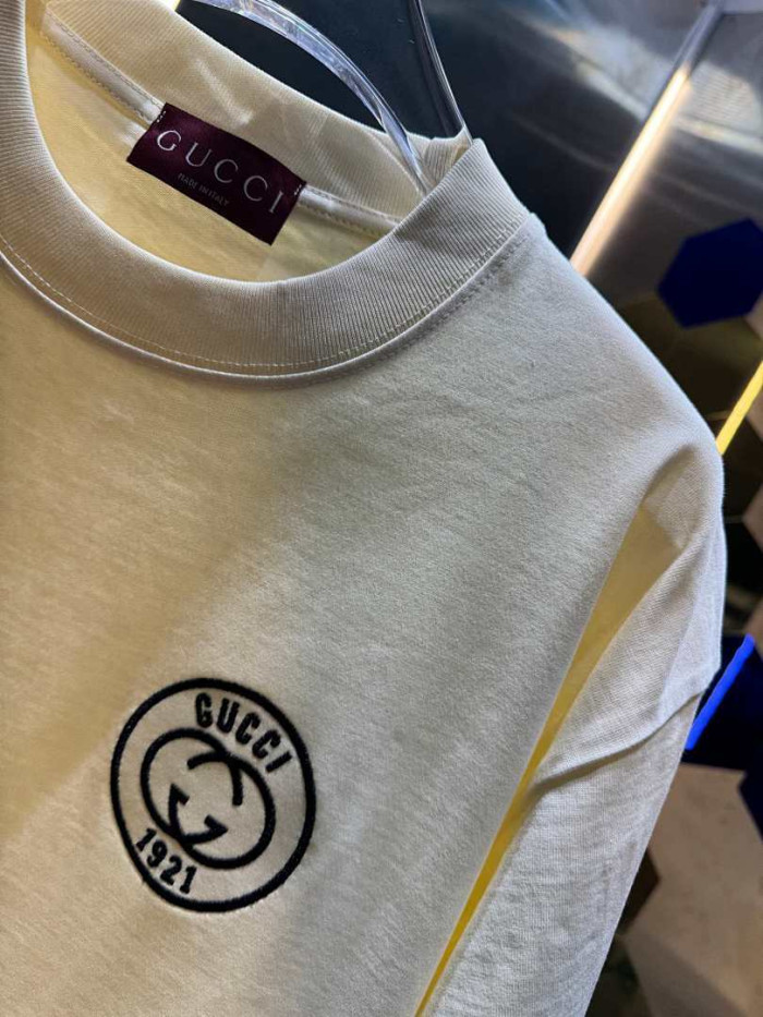 GU1 CLOTHING