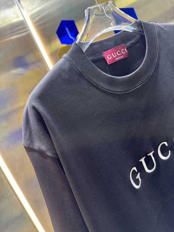 GU1 CLOTHING