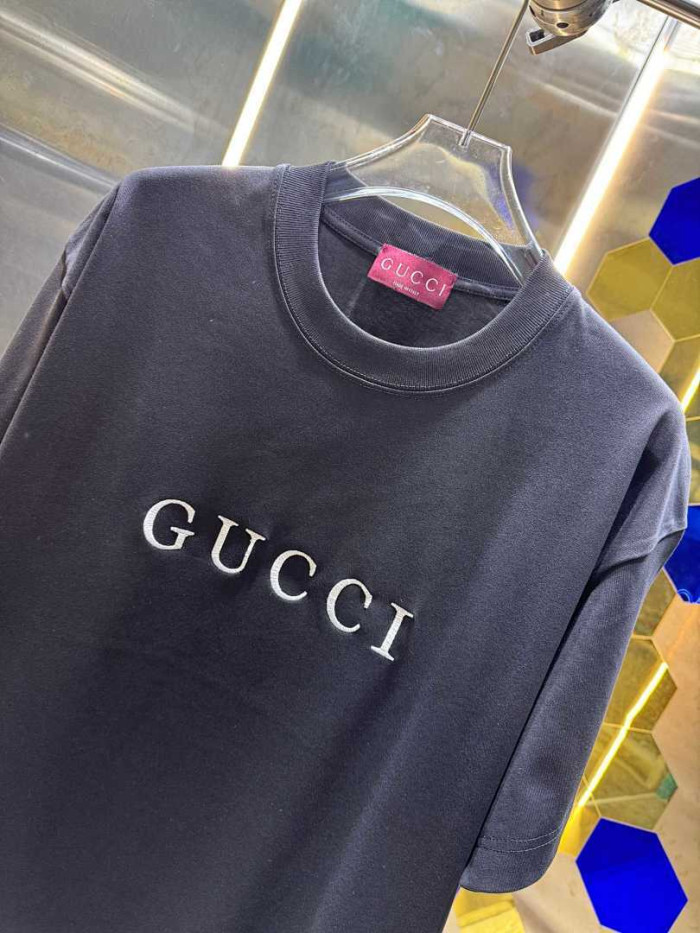 GU1 CLOTHING