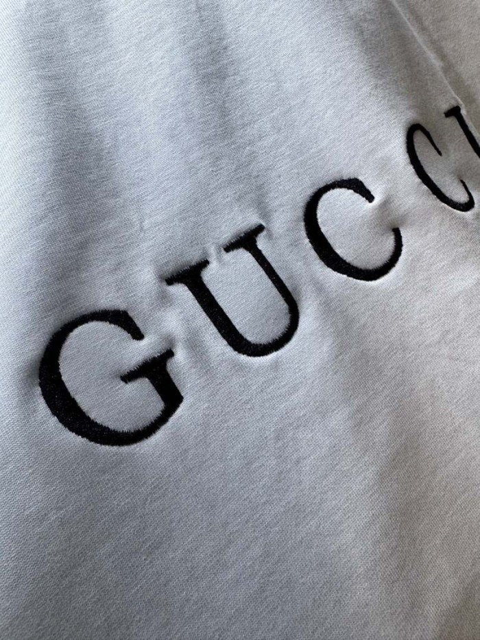 GU1 CLOTHING