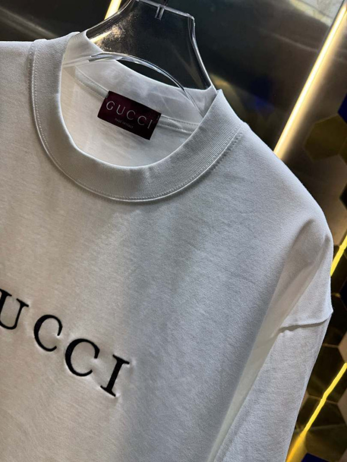 GU1 CLOTHING