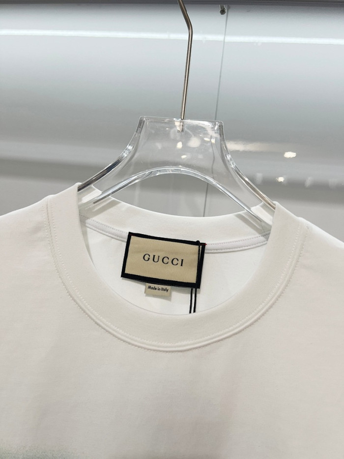 GU1 CLOTHING