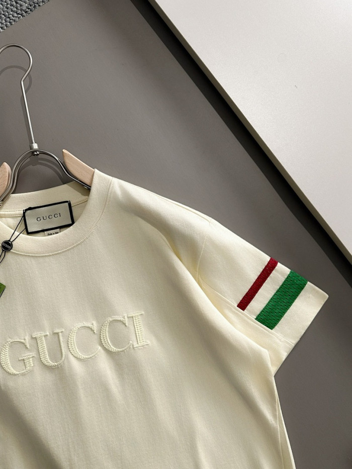 GU1 CLOTHING