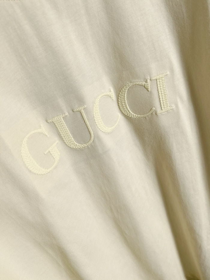 GU1 CLOTHING