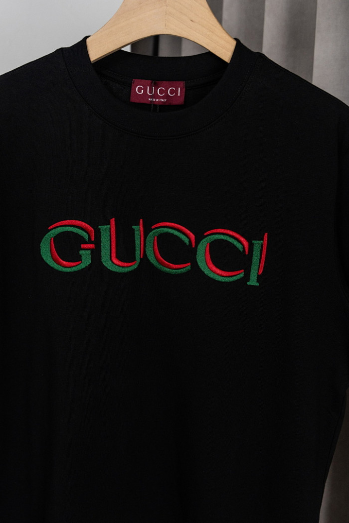 GU1 CLOTHING