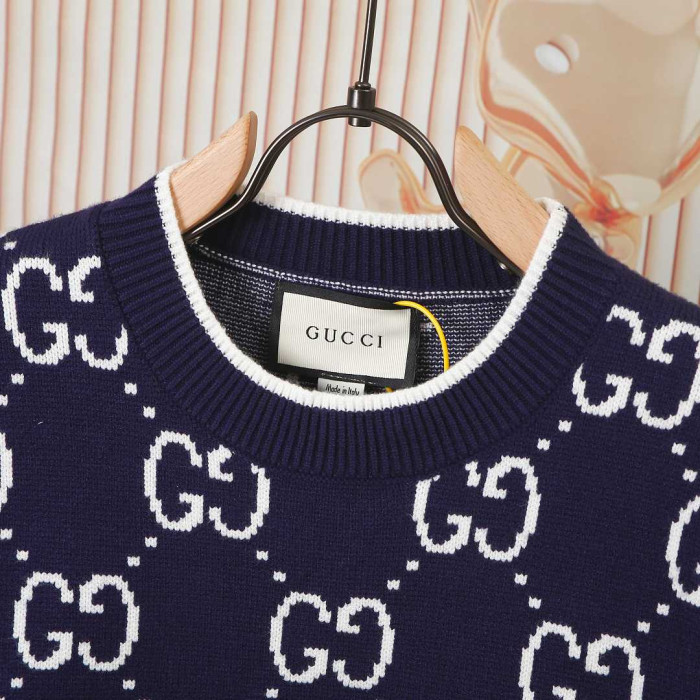 GU1 CLOTHING