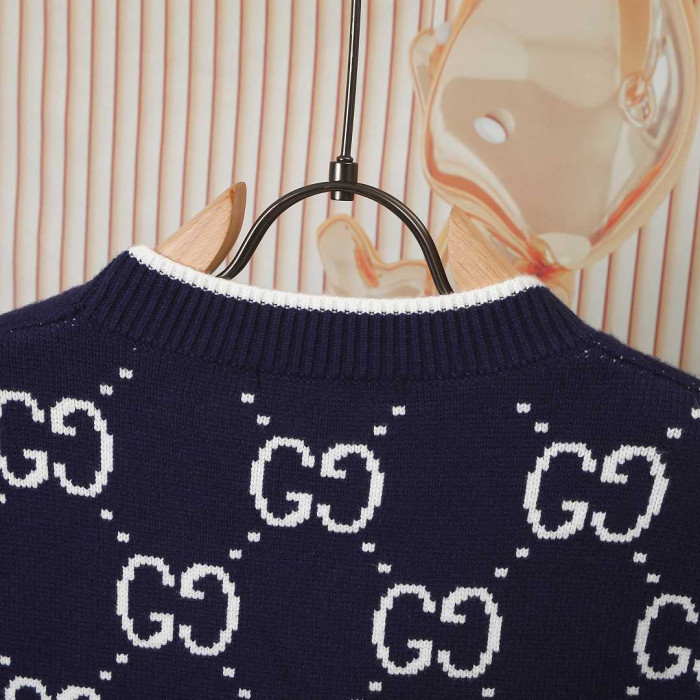 GU1 CLOTHING