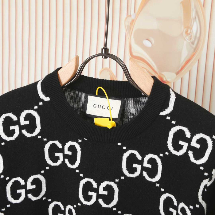 GU1 CLOTHING