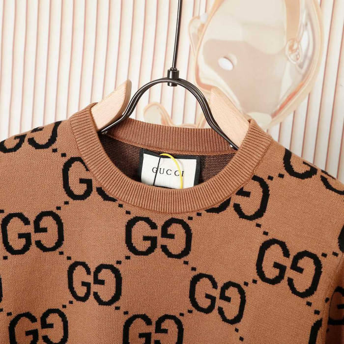 GU1 CLOTHING