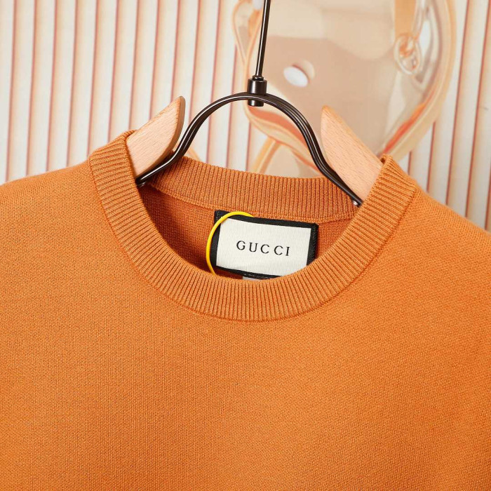 GU1 CLOTHING