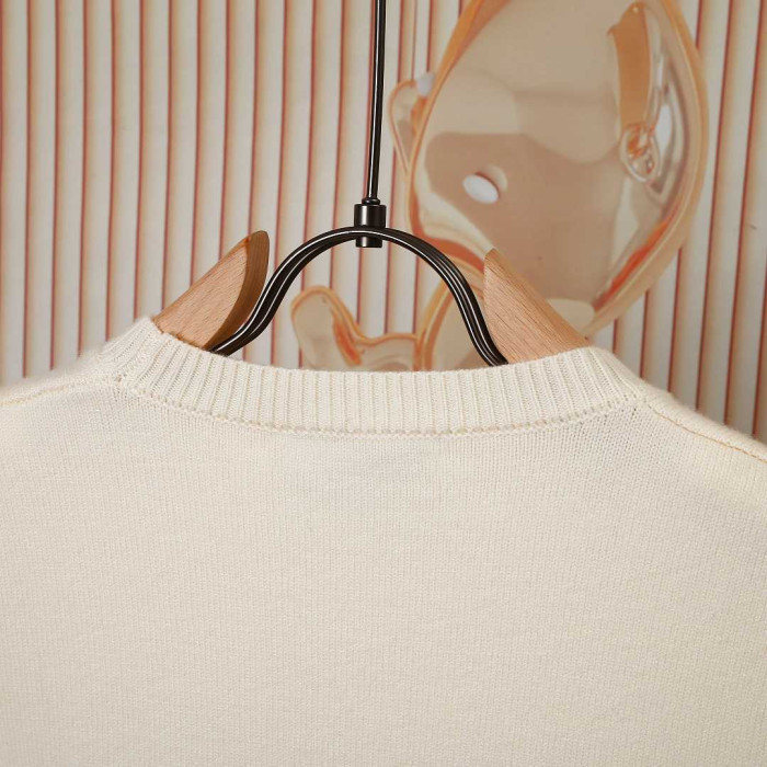 GU1 CLOTHING