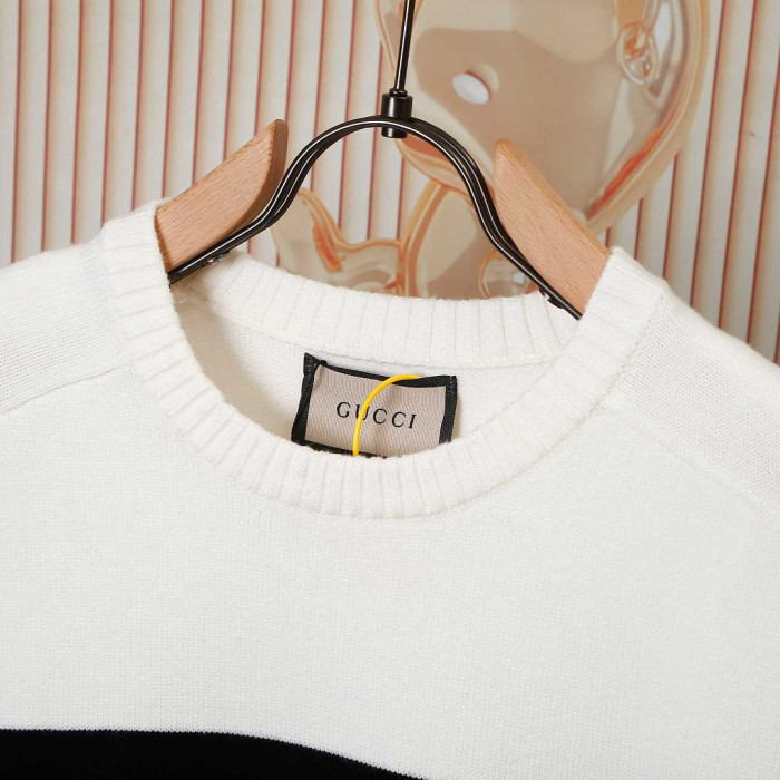 GU1 CLOTHING
