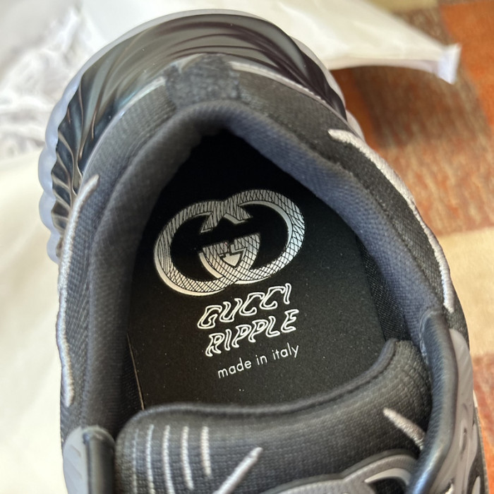 GUI SNEAKER
