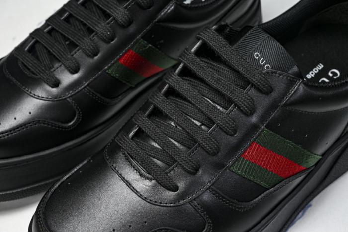 GUI SNEAKER