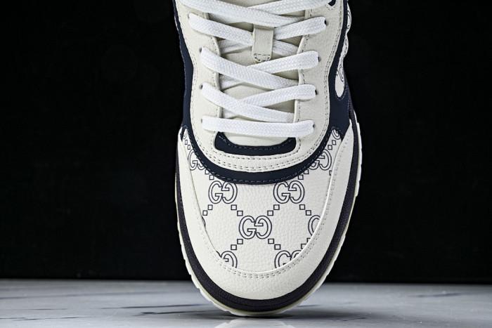 GUI SNEAKER