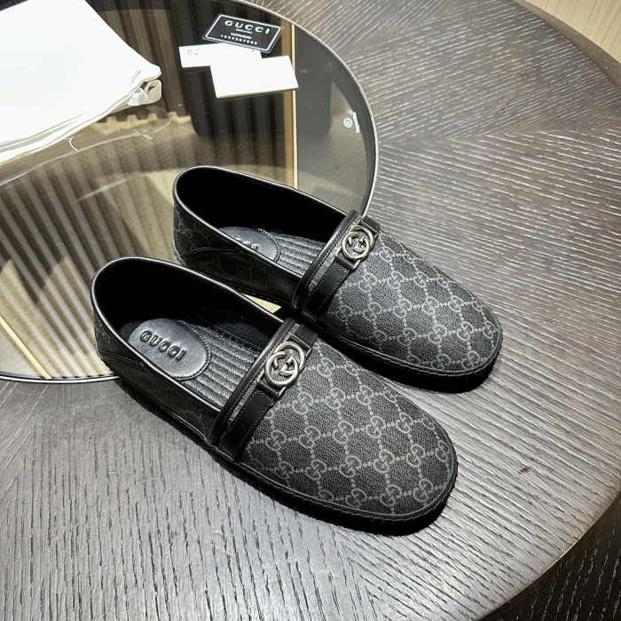 GUI SNEAKER