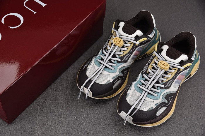 GUI SNEAKER