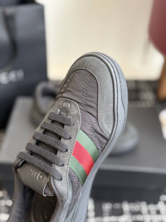 GUI SNEAKER