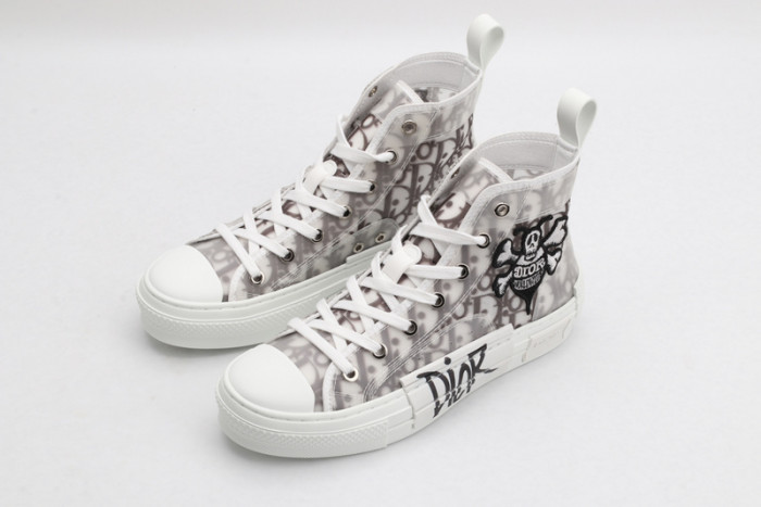 D10R SNEAKER