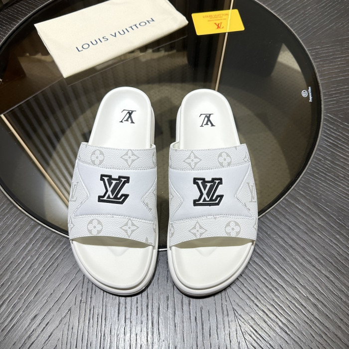 L0VT SANDAL