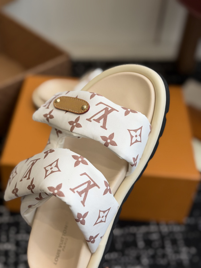 L0VT SANDAL