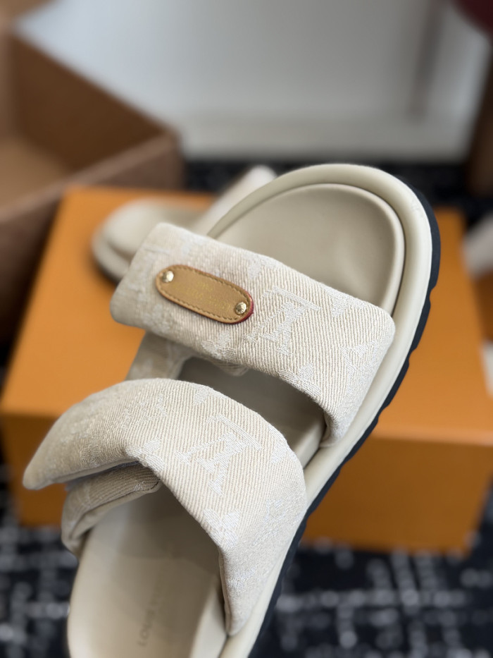 L0VT SANDAL