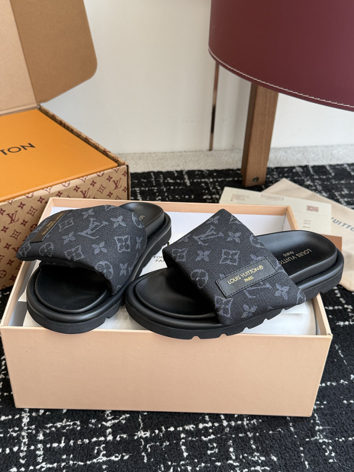 L0VT SANDAL