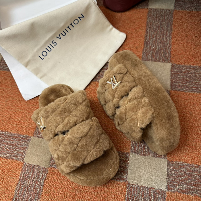 L0VT SANDAL