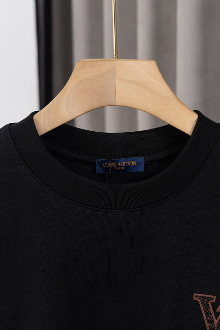 L0VT clothing