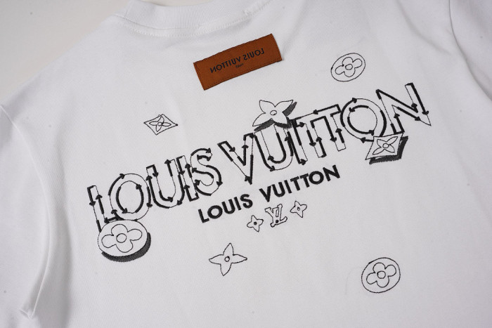 L0VT clothing