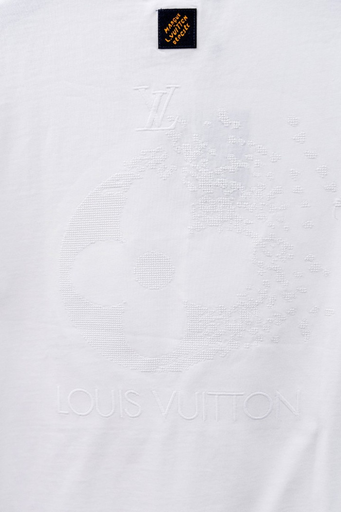 L0VT clothing