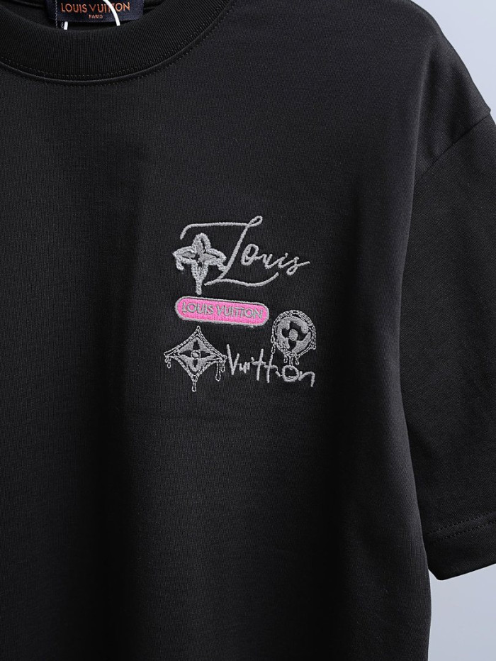 L0VT clothing