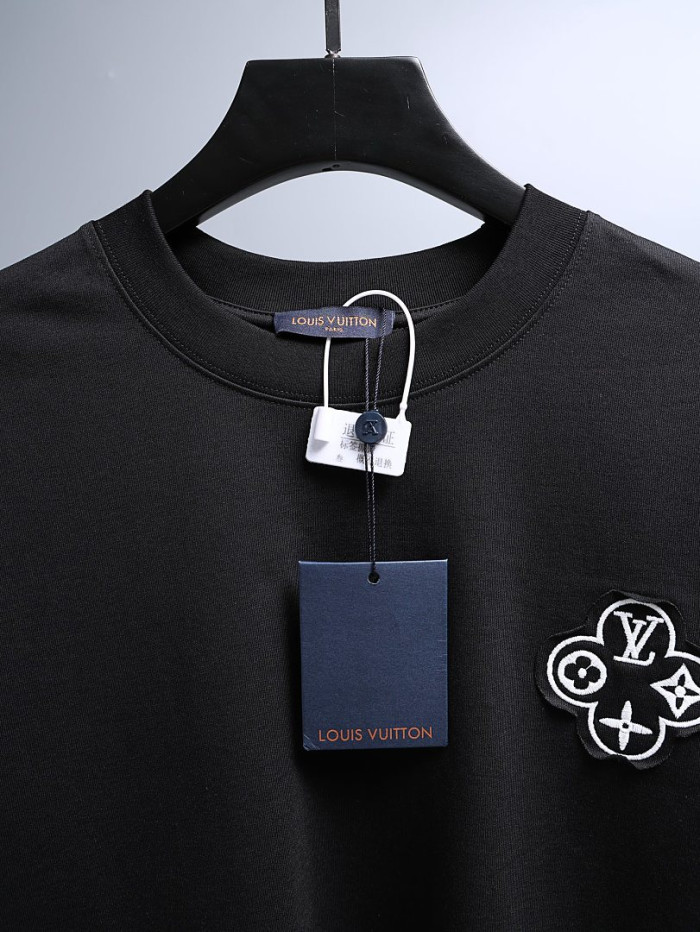 L0VT clothing